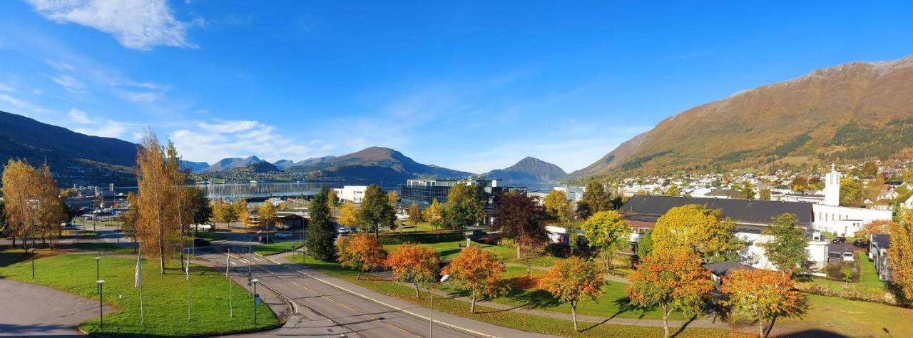 Havila Hotel Ivar Aasen Orsta Exteriér fotografie